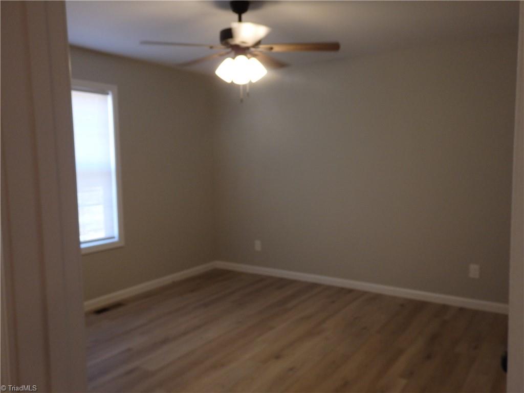 168 Old Camp Road Denton, NC 27239 - Photo 10 of 16 Livingroom