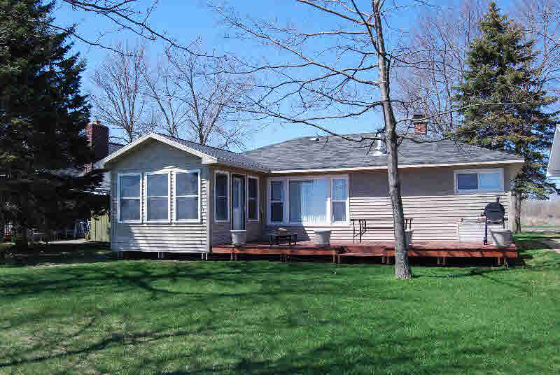 5826 Avalon Road Pinconning, MI 48650 - Photo 1 of 25