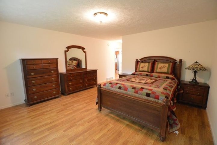 1304 Terra Road Traverse City, MI 49686 - Photo 21 of 48 1865002-20.JPG