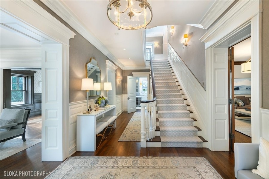 660 Prospect Avenue Winnetka, IL 60093 - Photo 5 of 77 a view of entryway and hall with wooden floor