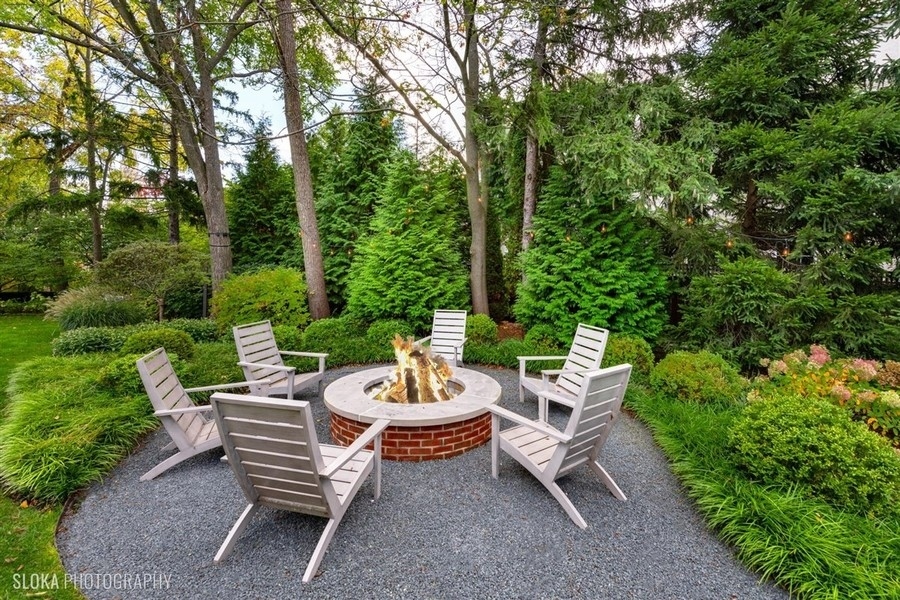 660 Prospect Avenue Winnetka, IL 60093 - Photo 74 of 77 a view of a patio with a backyard