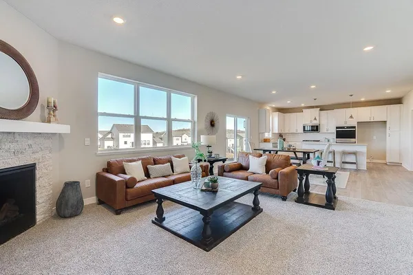 $639,990 | 1724 Oak Creek Pass, Chaska, MN 55318