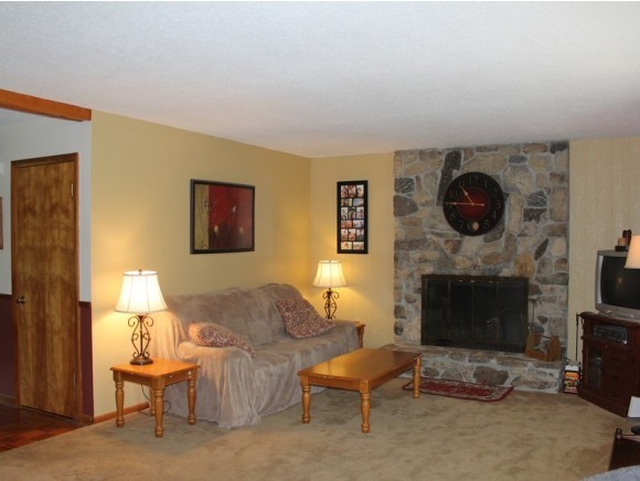 1475 Hidden Valley Road Shaftsbury, VT 05262 - Photo 7 of 13 Gallery Image 7