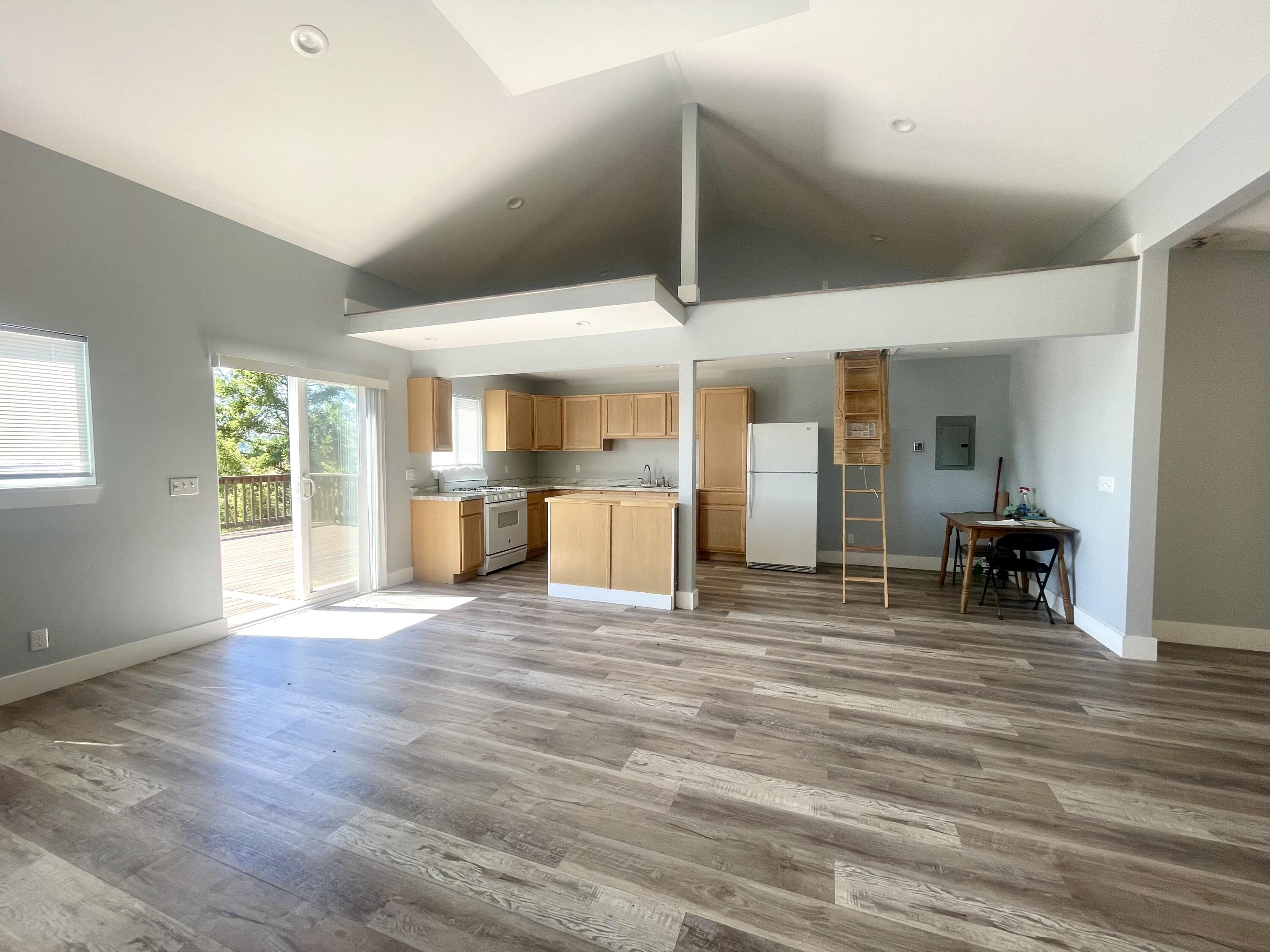 2027 Sunset Ridge Road Blocksburg, CA 95514 - Photo 12 of 37
