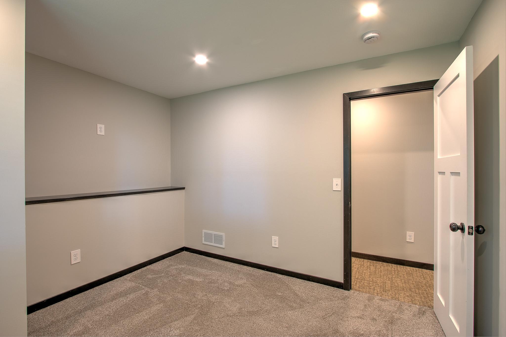 123 20th Avenue Southwest Cambridge, MN 55008 - Photo 20 of 32