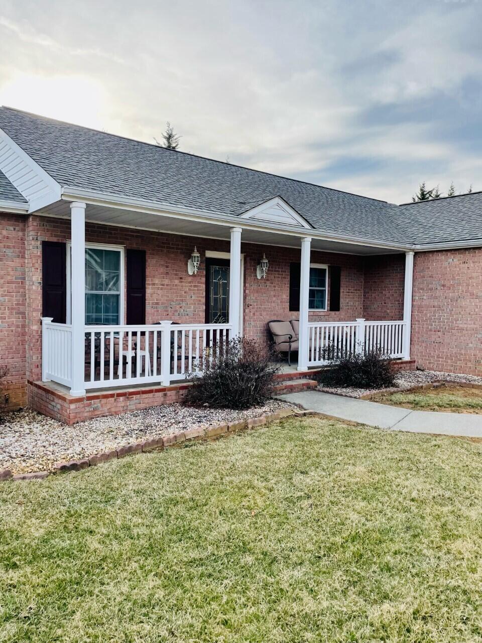 3508 Pinnacle Ridge Road Northeast Roanoke, VA 24012 - Photo 4 of 16 04