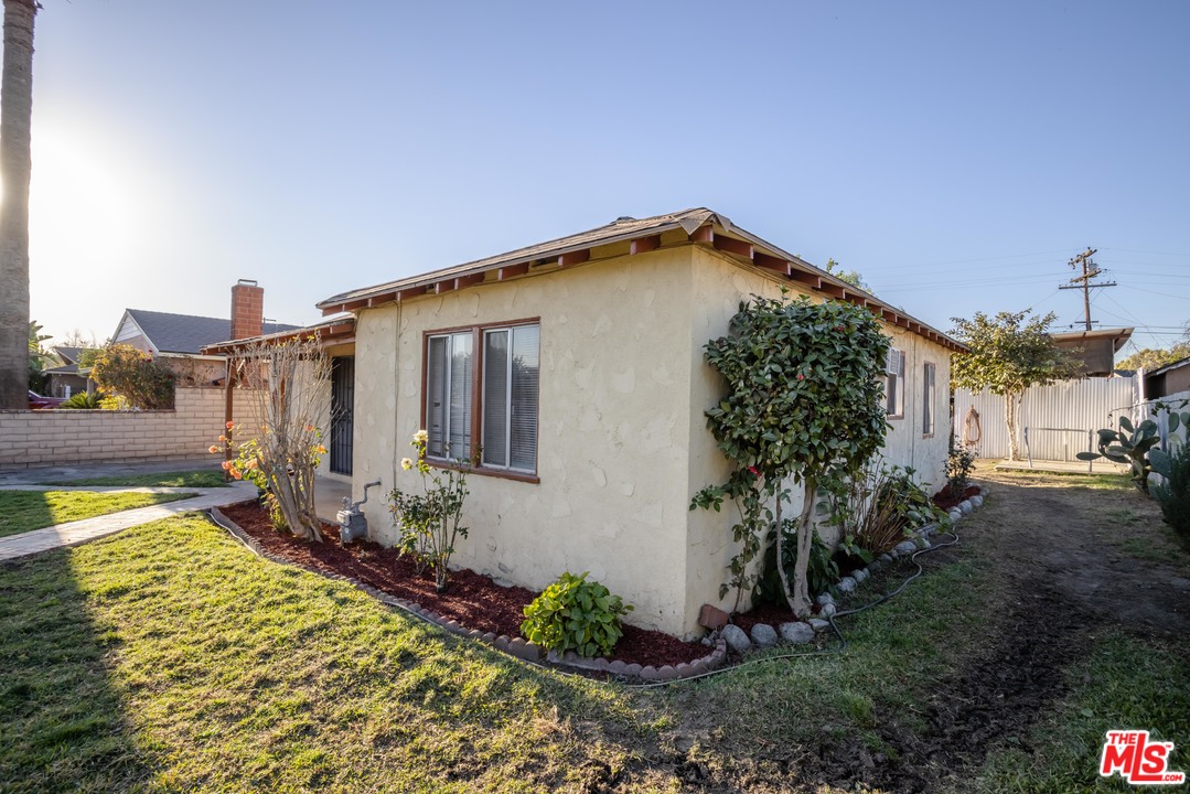 2329 Kaydel Road Whittier, CA 90601 - Photo 3 of 26 Gallery Image 3