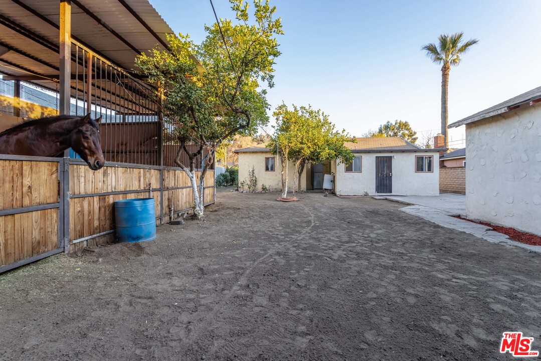 2329 Kaydel Road Whittier, CA 90601 - Photo 6 of 26 Gallery Image 6