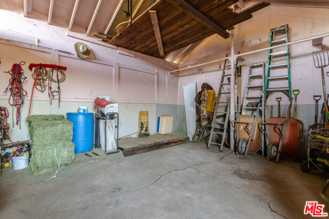 2329 Kaydel Road Whittier, CA 90601 - Photo 8 of 26 Gallery Image 8