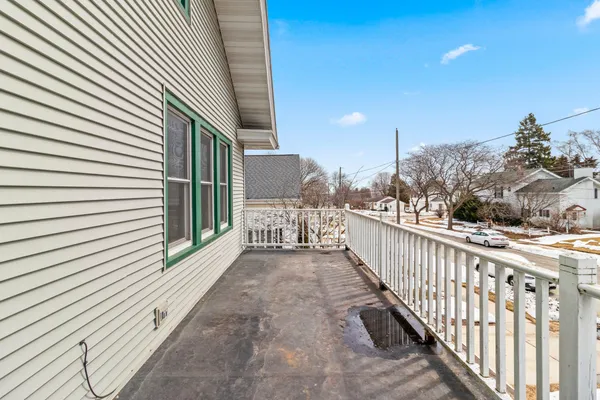 $205,000 | 516 New York Avenue, Manitowoc, WI 54220