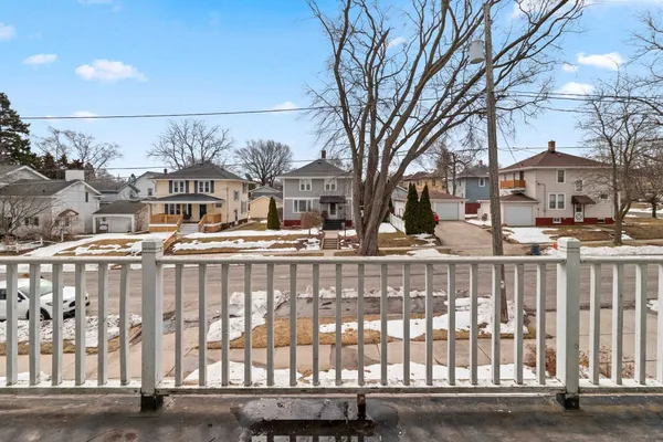 $205,000 | 516 New York Avenue, Manitowoc, WI 54220