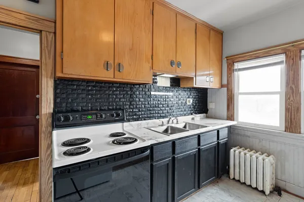 $205,000 | 516 New York Avenue, Manitowoc, WI 54220
