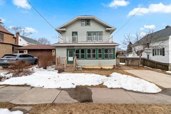 $205,000 | 516 New York Avenue, Manitowoc, WI 54220