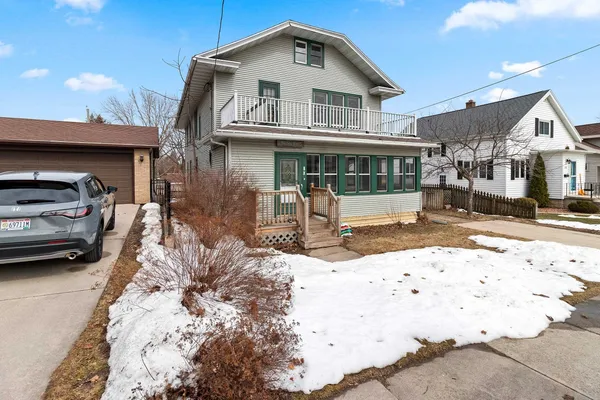 $205,000 | 516 New York Avenue, Manitowoc, WI 54220