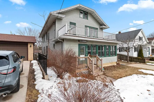 $205,000 | 516 New York Avenue, Manitowoc, WI 54220