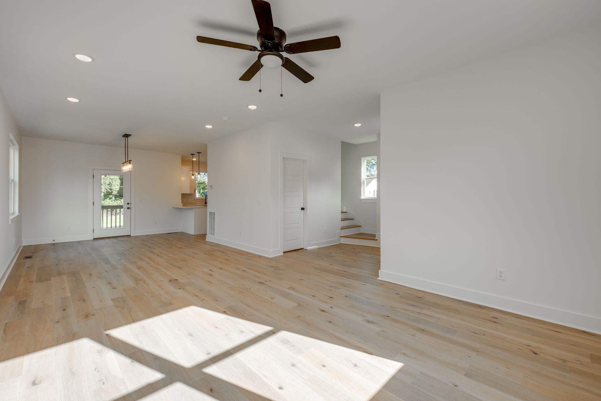 1607 Barry Road Chattanooga, TN 37412 - Photo 9 of 39 21-web-or-mls-DSC_2312