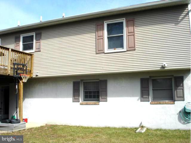1306 Westburn Road Catonsville, MD 21228 - Photo 18 of 27 Exterior (Rear)