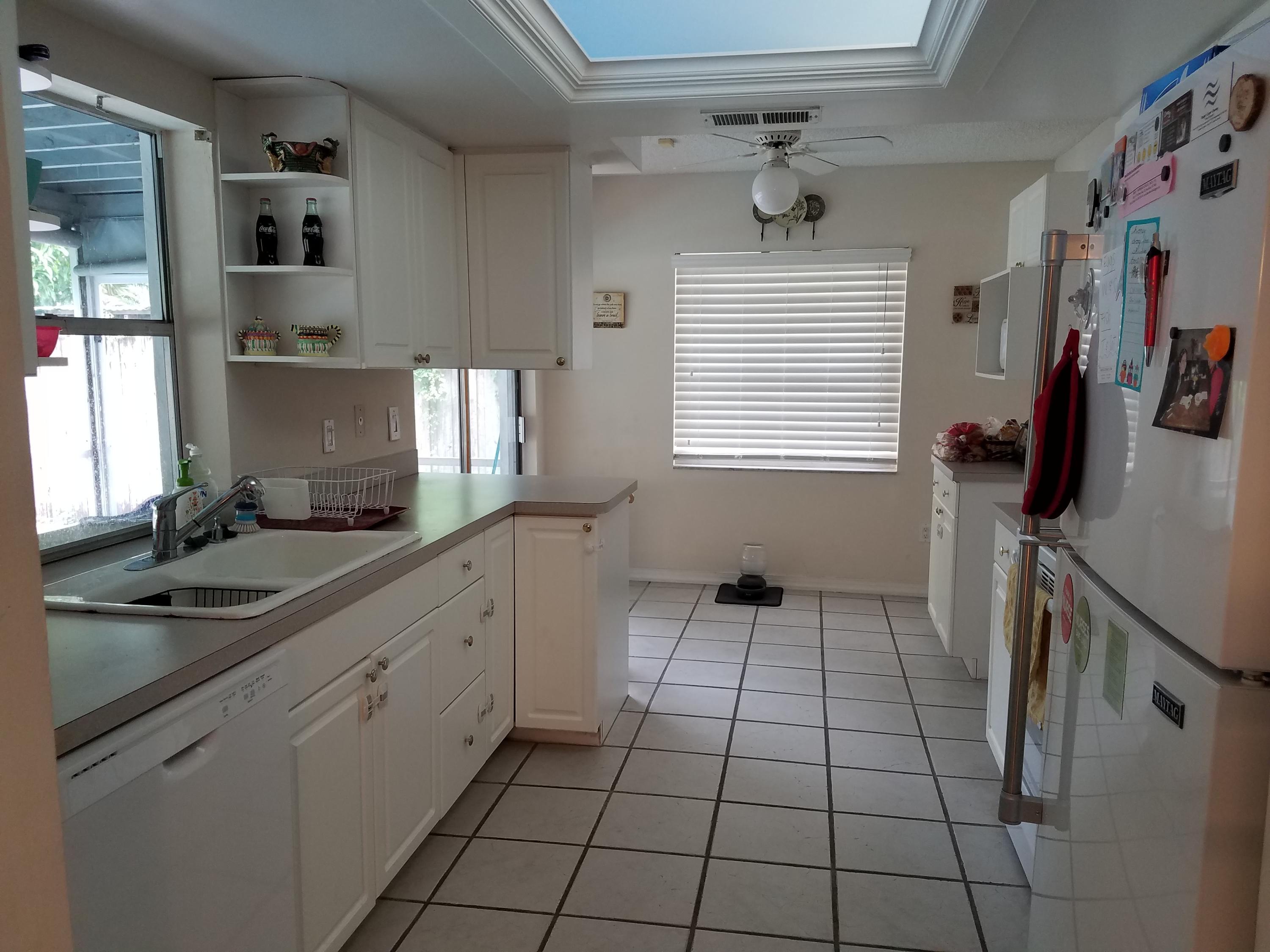 22835 Southwest 54th Way Boca Raton, FL 33433 - Photo 7 of 22 Kitchen