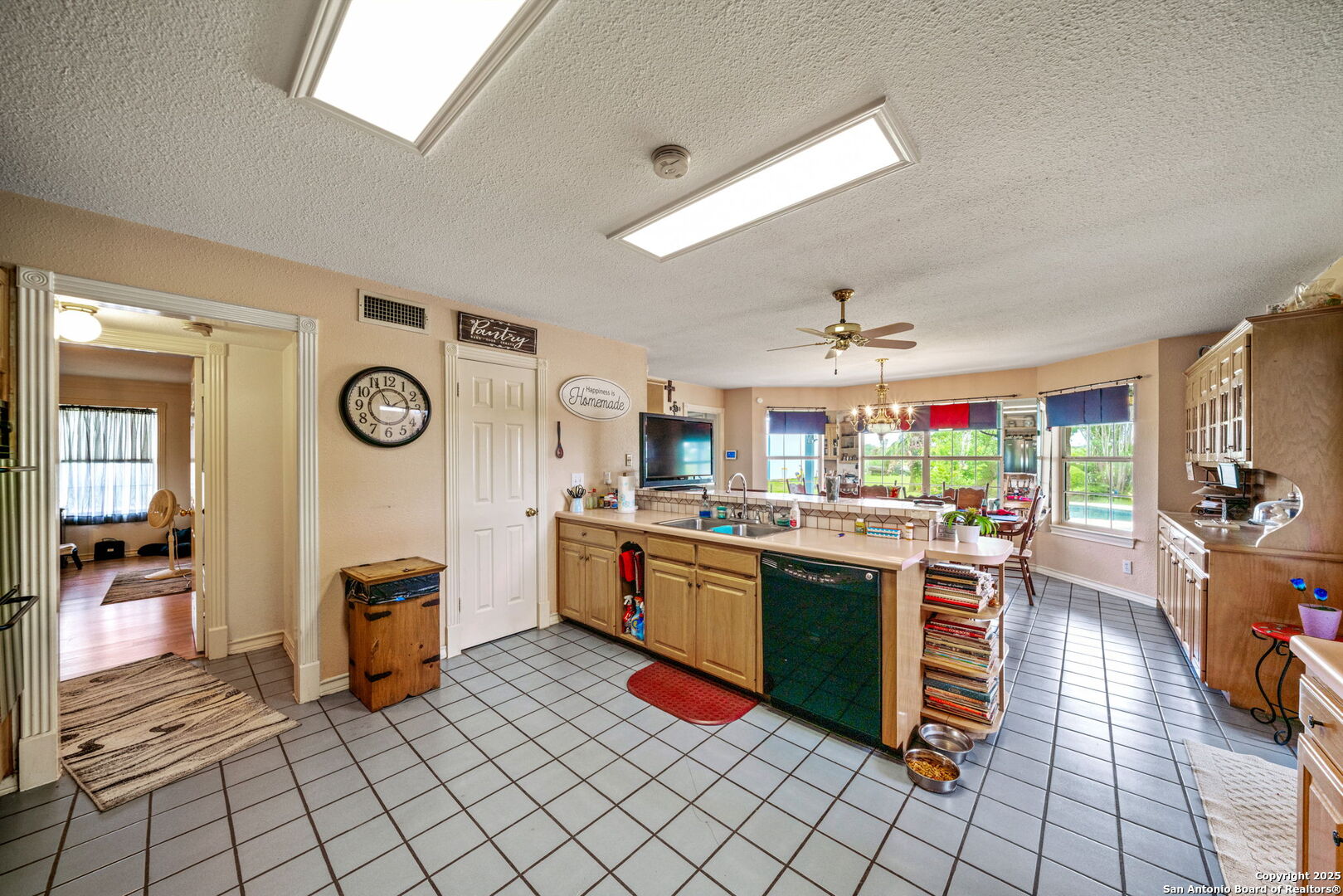 210 Tolle Road Cibolo, TX 78108 - Photo 17 of 61