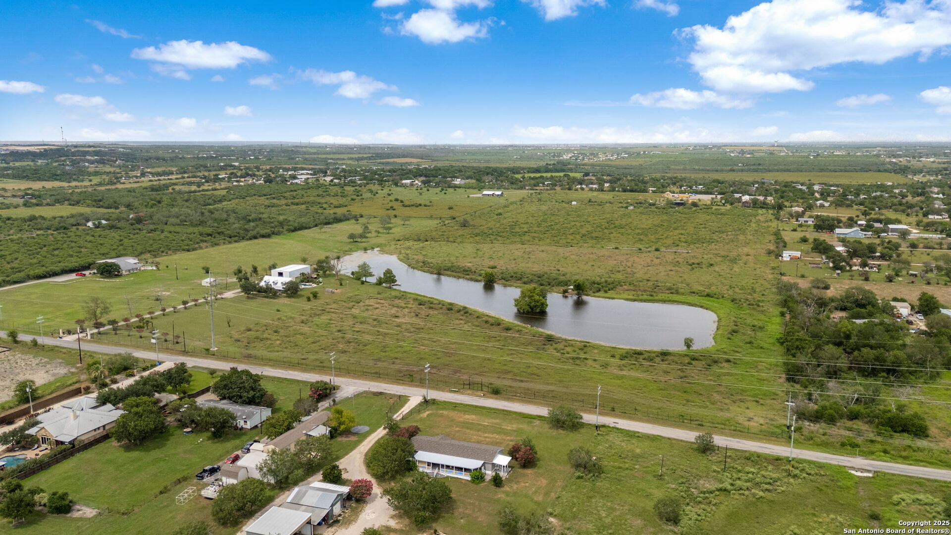 210 Tolle Road Cibolo, TX 78108 - Photo 39 of 61 a view of a city