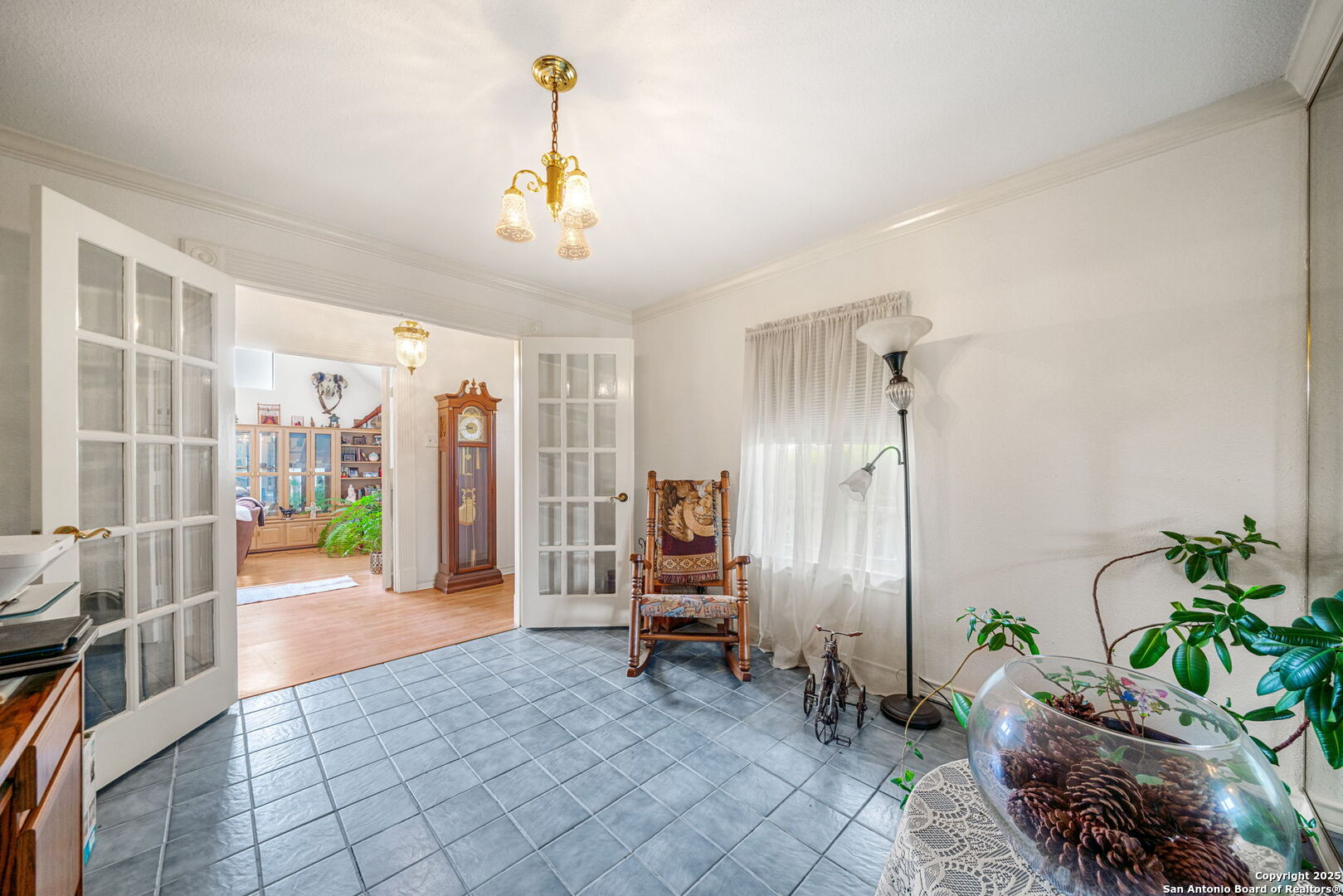 210 Tolle Road Cibolo, TX 78108 - Photo 7 of 61 a living room with furniture