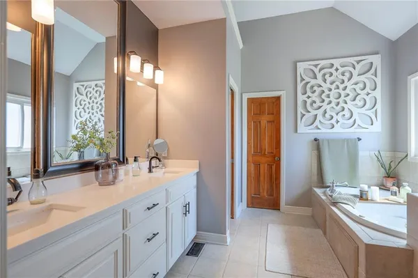 $589,000 | 1602 Southwest Timberline Road, Oak Grove, MO 64075