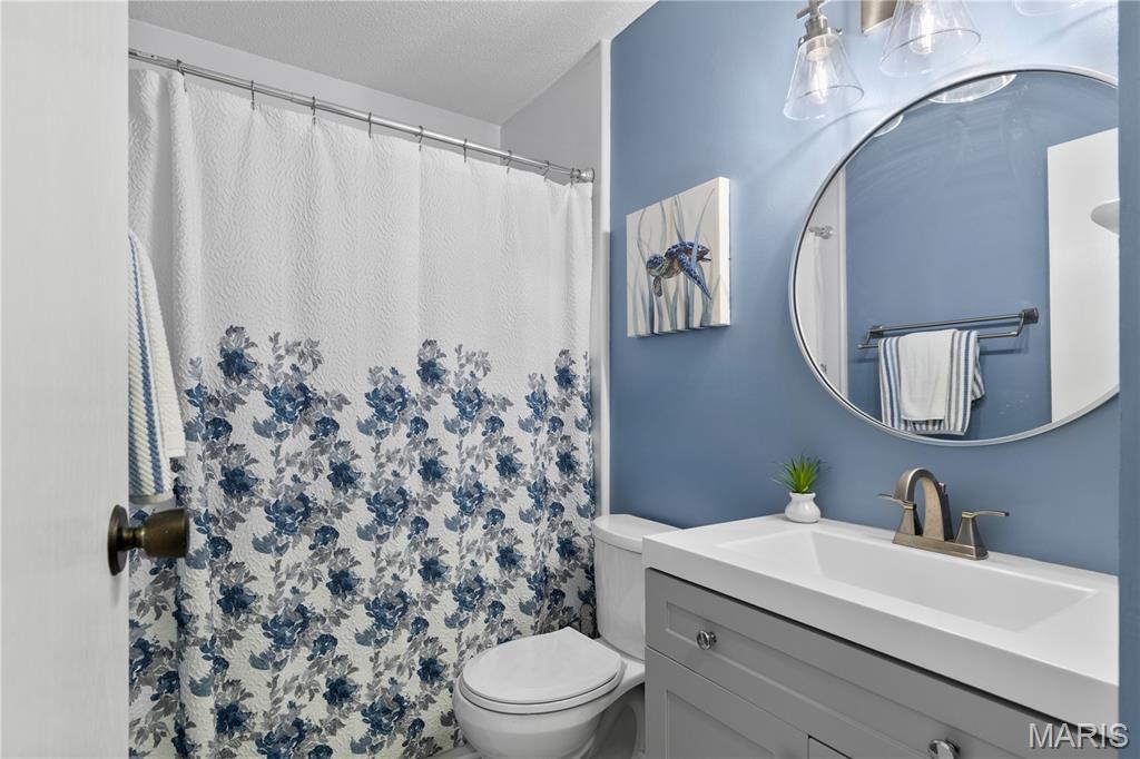 2338 Hidden Meadow Lane Ballwin, MO 63021 - Photo 19 of 29