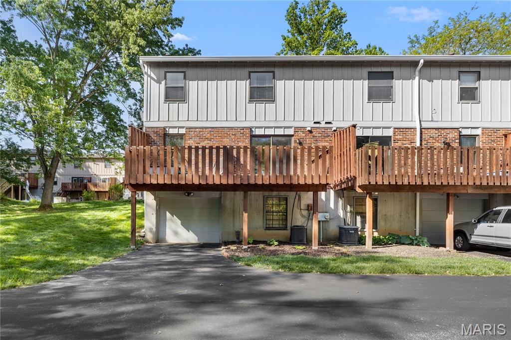 2338 Hidden Meadow Lane Ballwin, MO 63021 - Photo 27 of 29