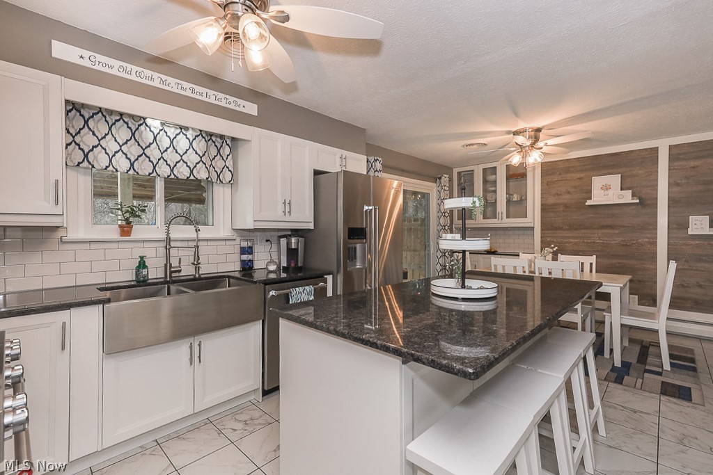 2804 Laurel Road Brunswick, OH 44212 - Photo 5 of 34 Eat in kitchen