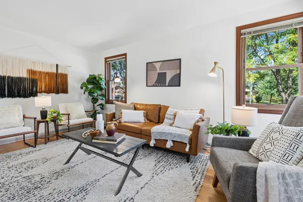 $499,000 | 600 South 8th Avenue, La Grange, IL 60525