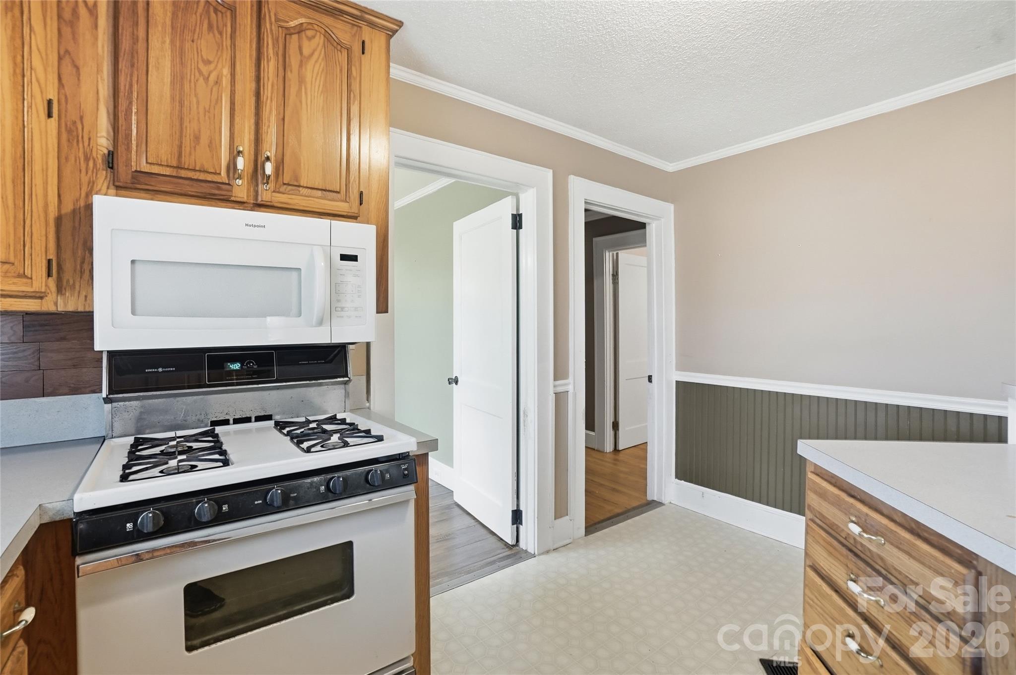 208 Jackson Terrace Clover, SC 29710 - Photo 8 of 30 a kitchen with granite countertop cabinets and appliances