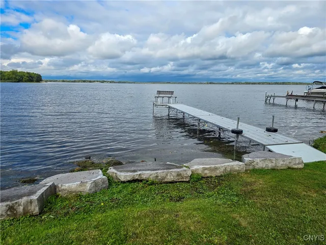 $399,900 | 6060 Muskrat Bay Road, Cicero, NY 13029