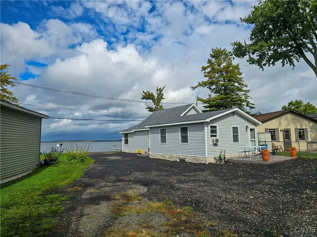 $399,900 | 6060 Muskrat Bay Road, Cicero, NY 13029