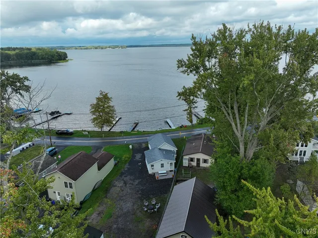 $399,900 | 6060 Muskrat Bay Road, Cicero, NY 13029