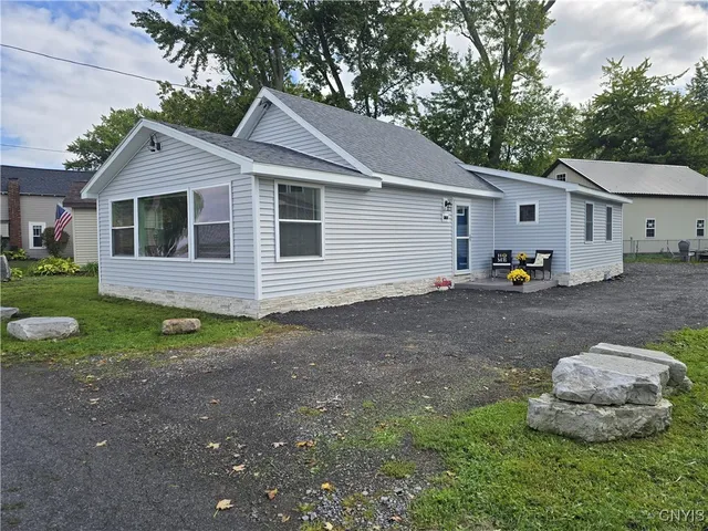 $399,900 | 6060 Muskrat Bay Road, Cicero, NY 13029