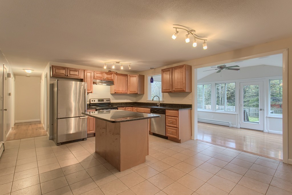 33 North Common Road Westminster, MA 01473 - Photo 11 of 30 Gallery Image 11