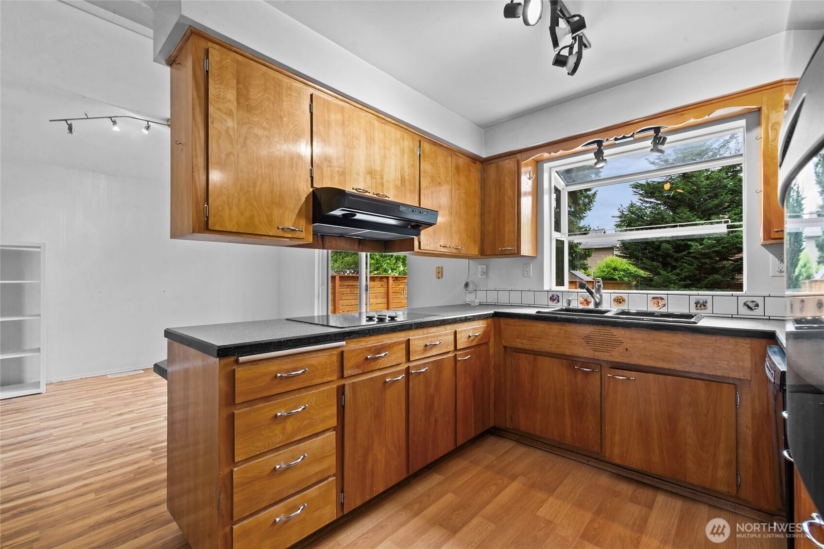 11020 Southeast 186th Street Renton, WA 98055 - Photo 8 of 27