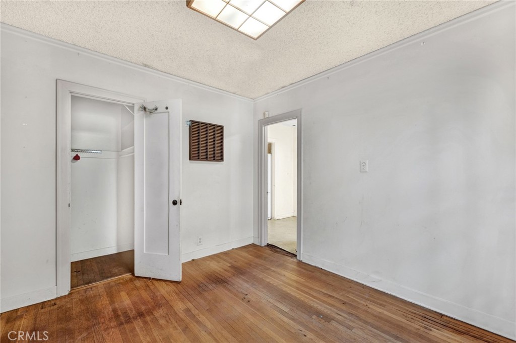 637 East Fairmount Road Burbank, CA 91501 - Photo 14 of 25 a view of livingroom with wooden floor