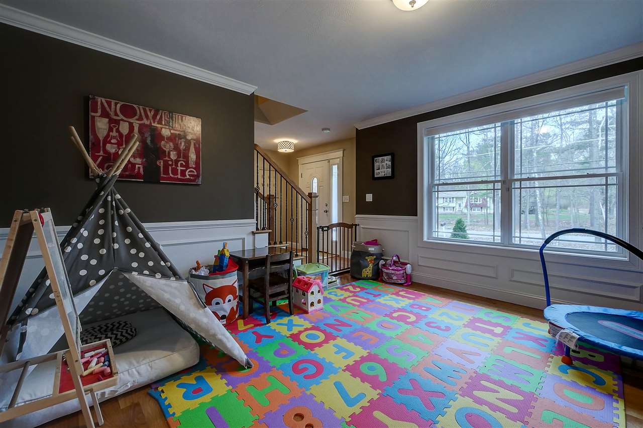 26 Frost Road Derry, NH 03038 - Photo 13 of 23