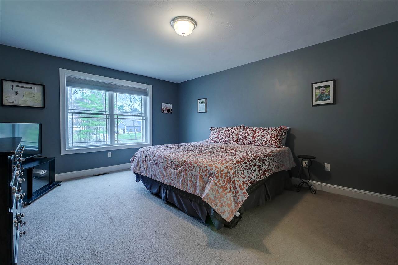 26 Frost Road Derry, NH 03038 - Photo 15 of 23