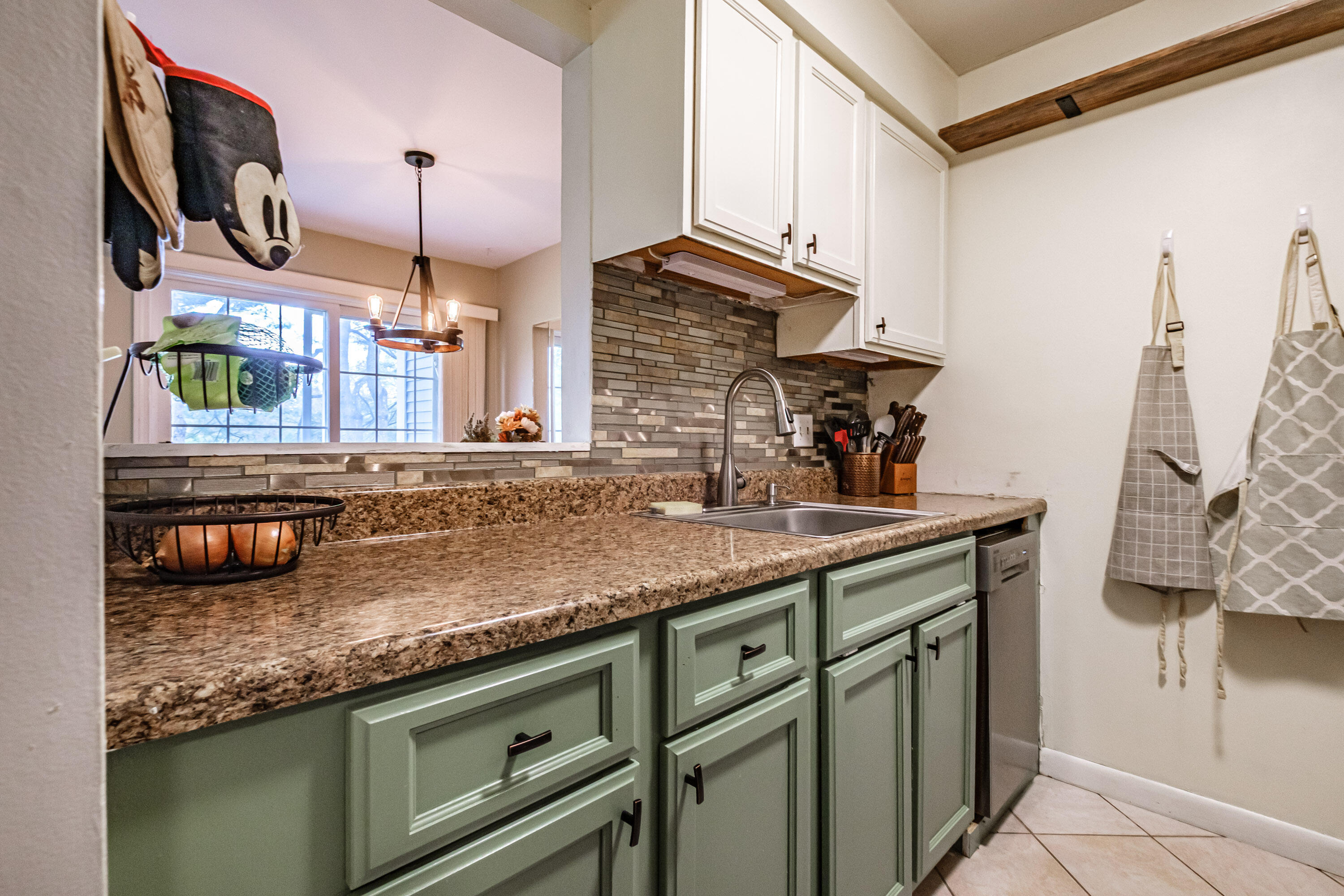 8 Somerset, Unit 8A Freeport, ME 04032 - Photo 10 of 31 Kitchen