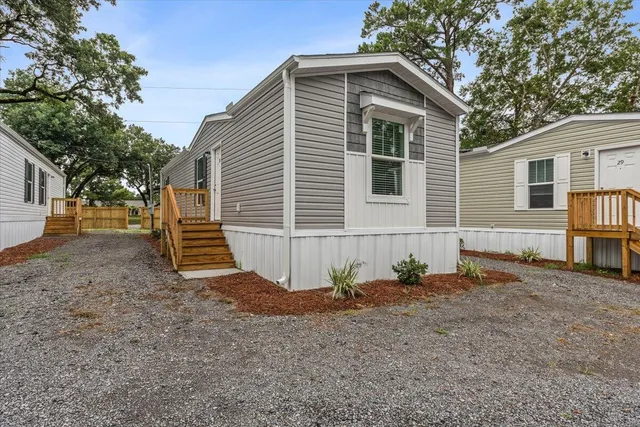 $1,850 | 1156 Russell Drive, Unit 14, Mount Pleasant, SC 29464