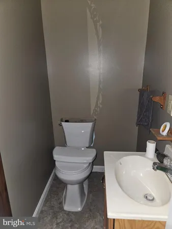 $80,000 | 44 Hollow Log Falling Waters Wv 25419, Falling Waters, WV 25419