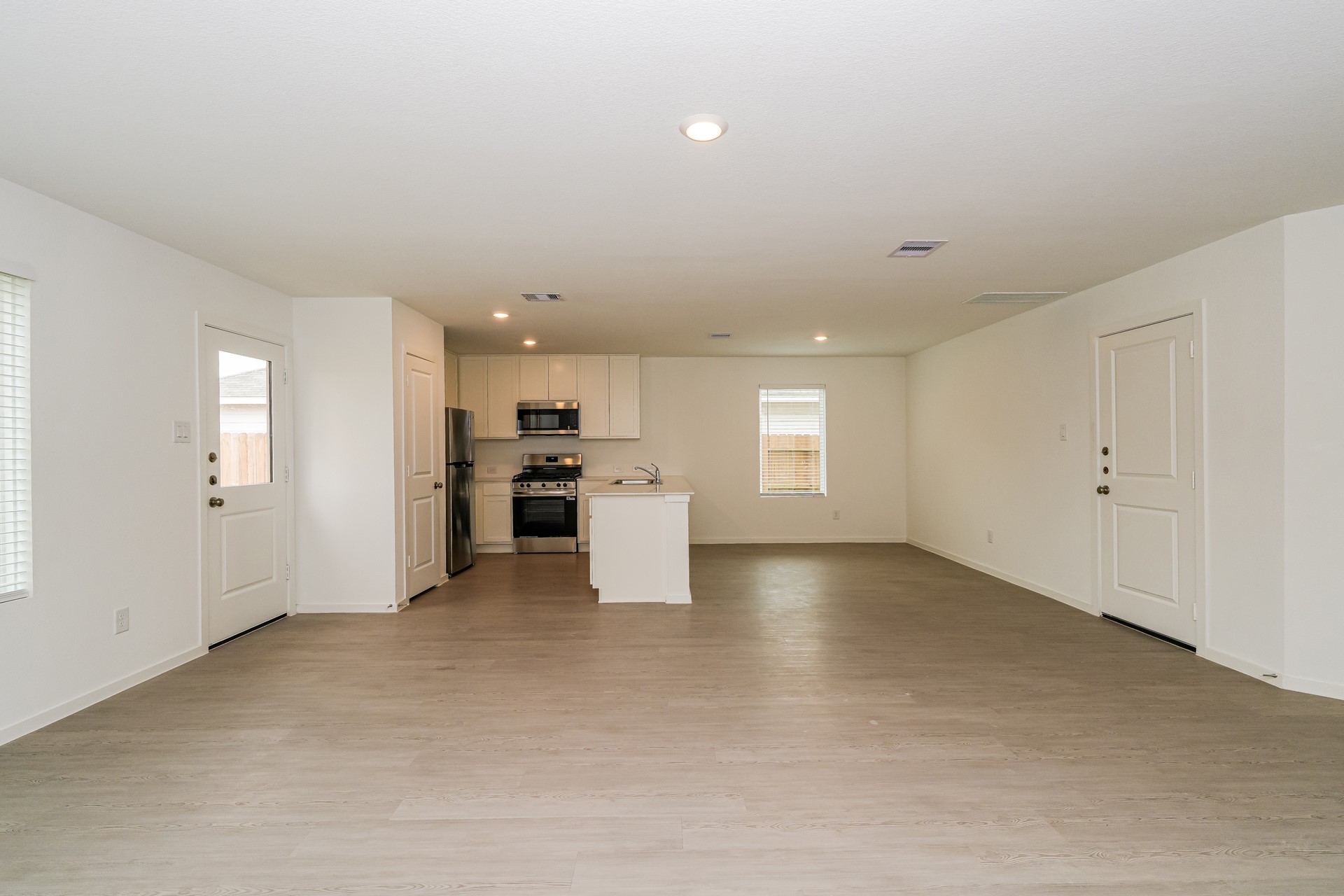 442 Southern Magnolia Way Magnolia, TX 77354 - Photo 4 of 15