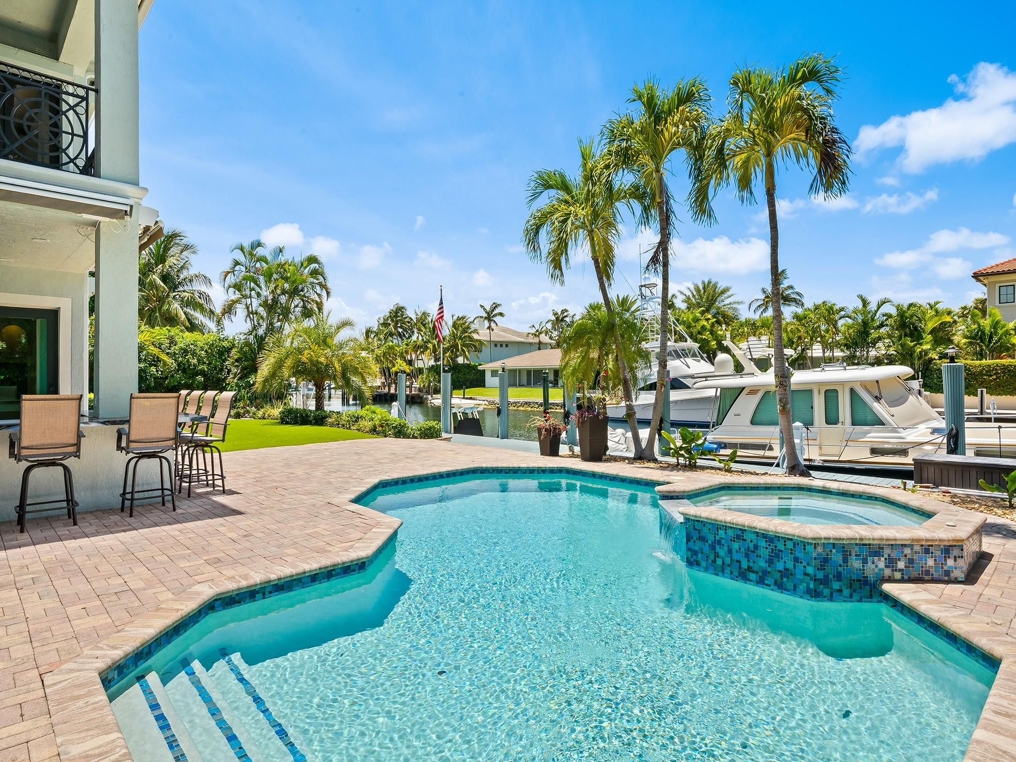 2817 Northeast 26th Avenue Lighthouse Point, FL 33064 - Photo 8 of 51 Photo 8