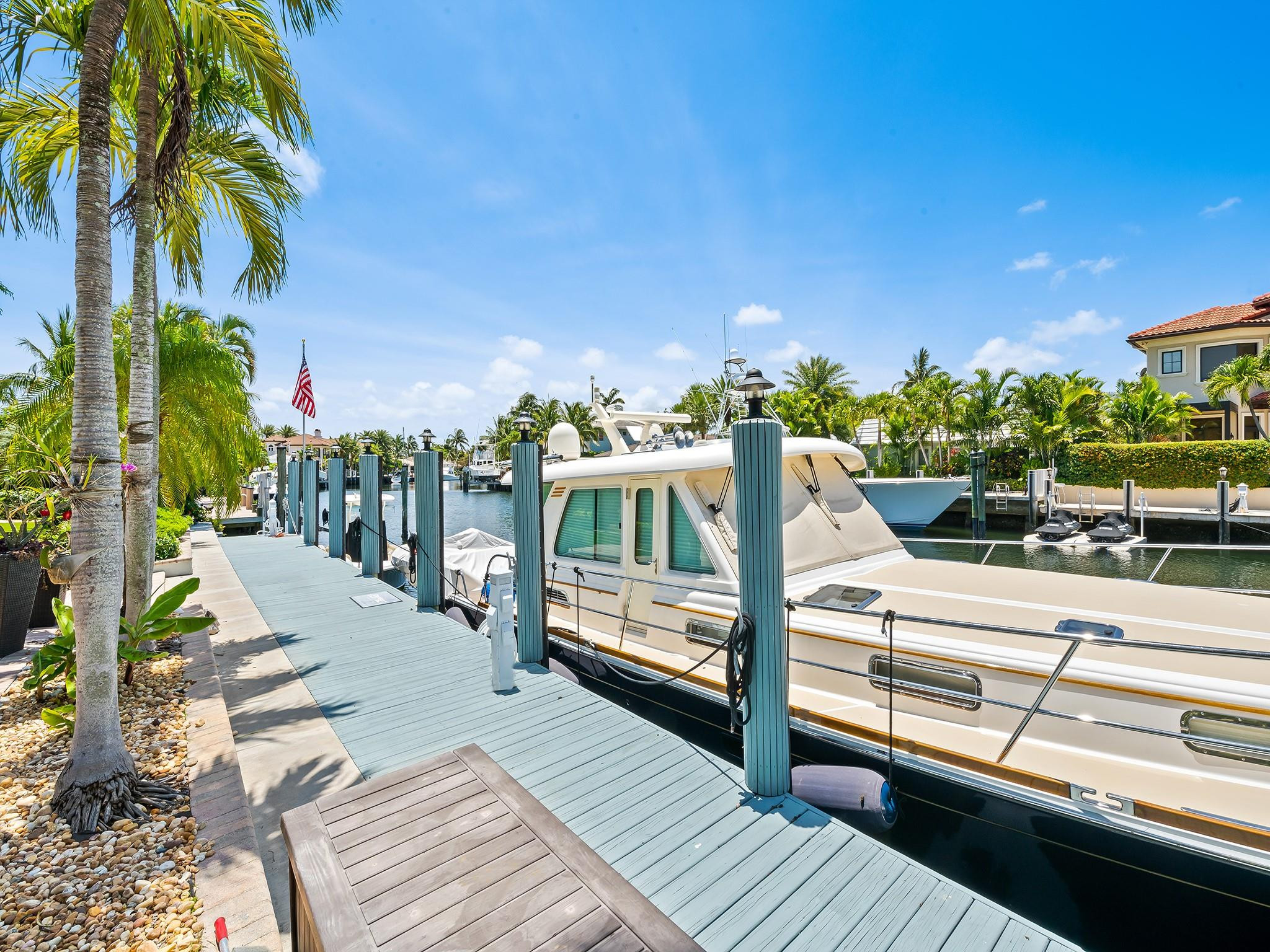 2817 Northeast 26th Avenue Lighthouse Point, FL 33064 - Photo 9 of 51 Photo 9