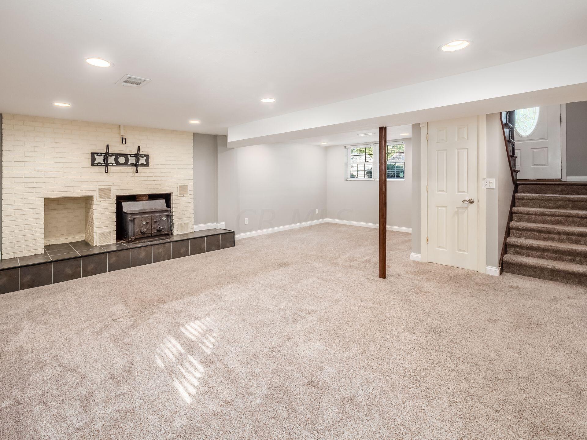 263 Dunchurch Road Columbus, OH 43230 - Photo 16 of 33 030_3f665_A 263 Dunchurch 065