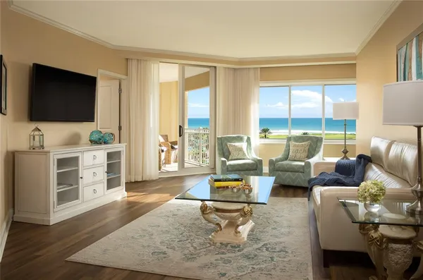 $310,000 | 200 Ocean Crest Drive, Unit 621, Palm Coast, FL 32137