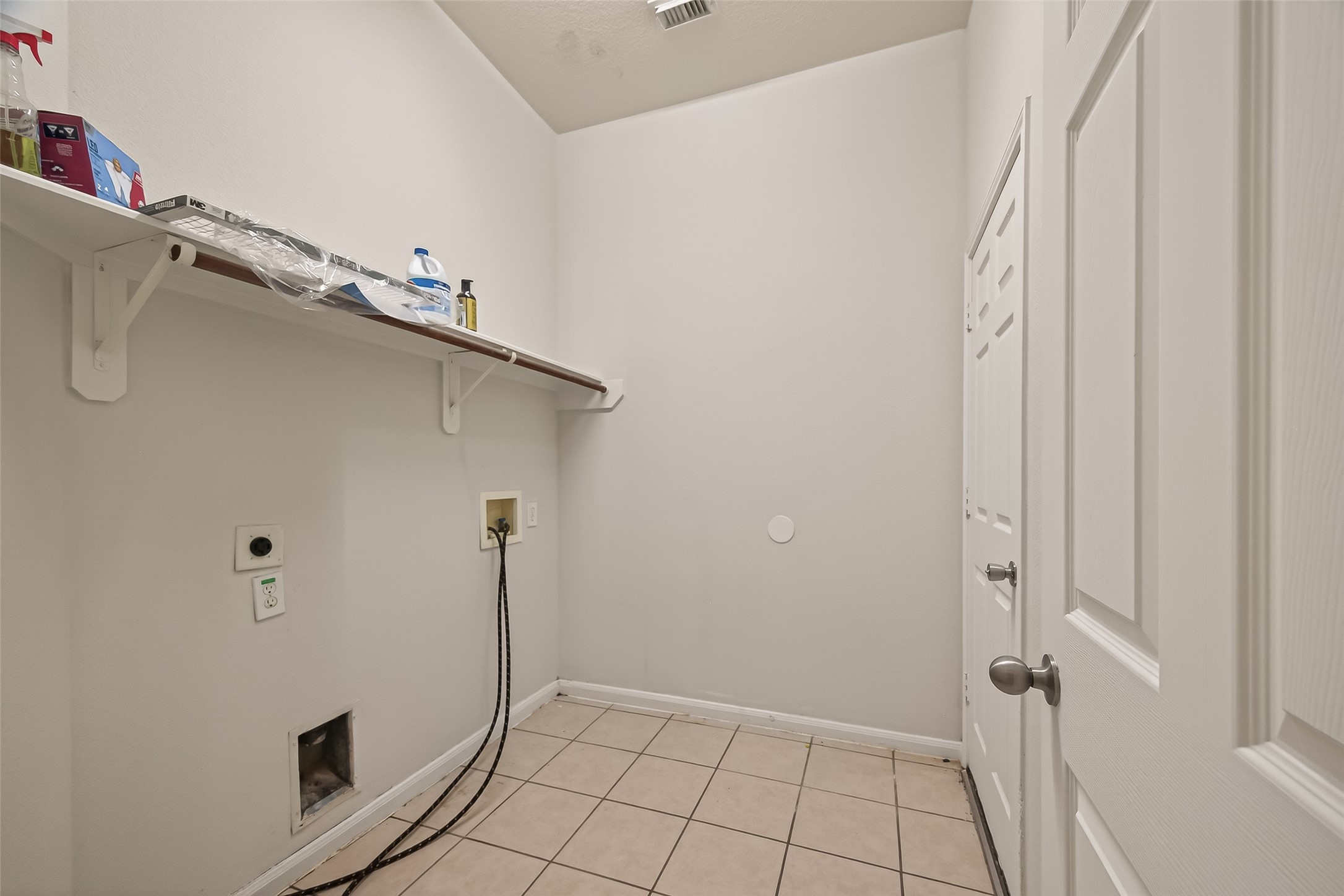 1918 Riane Lane Houston, TX 77049 - Photo 15 of 35 a view of an empty room