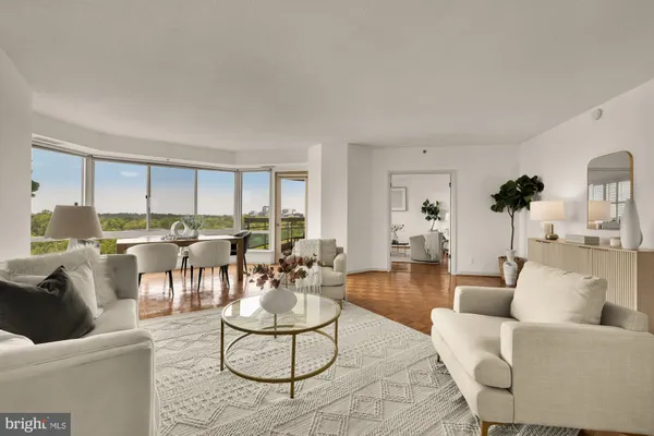$1,970,000 | 5600 Wisconsin Avenue, Unit 1502, Chevy Chase, MD 20815
